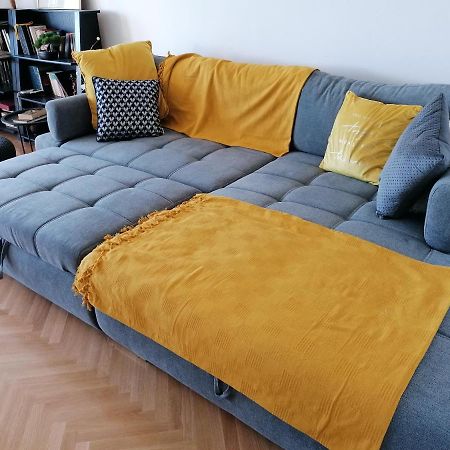 Sunny Spot Apartment พูลา ภายนอก รูปภาพ