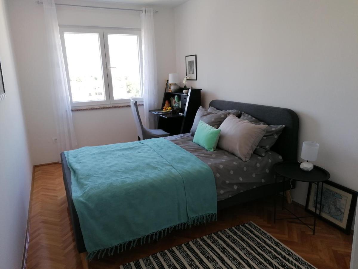 Sunny Spot Apartment พูลา ภายนอก รูปภาพ