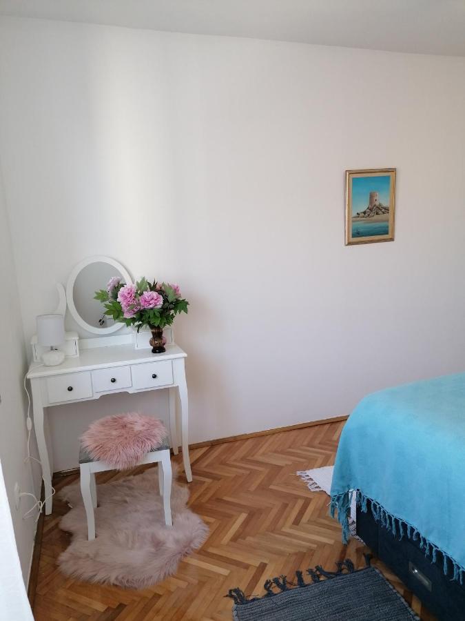 Sunny Spot Apartment พูลา ภายนอก รูปภาพ